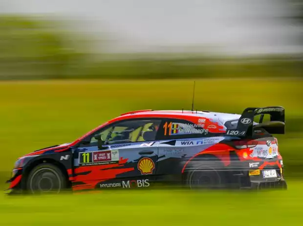 Thierry Neuville im Hyundai i20 WRC bei der Rallye Ypern 2021 Titel-Bild zur News: Thierry Neuville im Hyundai i20 WRC bei der Rallye Ypern 2021
