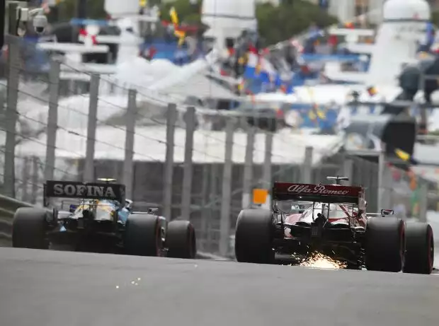 Nicholas Latifi (Williams) und Kimi Räikkönen (Alfa Romeo) beim Großen Preis von Monaco in Monte Carlo Titel-Bild zur News: Nicholas Latifi (Williams) und Kimi Räikkönen (Alfa Romeo) beim Großen Preis von Monaco in Monte Carlo