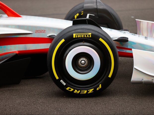 Titel-Bild zur News: Formel 1 Auto 2022 Rad Reifen