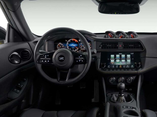 Blick ins Cockpit des Nissan Z Blick ins Cockpit des Nissan Z