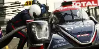 Ein LMP2-Auto wird während eines Boxenstopps beim WEC-Rennen in Spa 2021 betankt