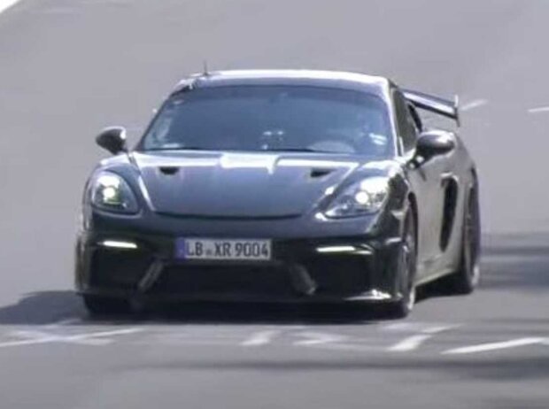 Titel-Bild zur News: Porsche 718 Cayman GT4 RS testet auf dem Nürburgring