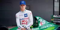 Mick Schumacher vor dem Jordan 191
