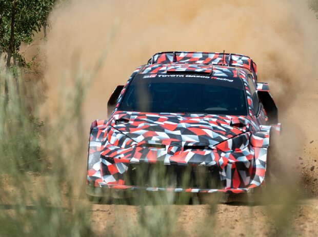 Titel-Bild zur News: Toyota Yaris auf Rally1-Basis für die WRC-Saison 2022
