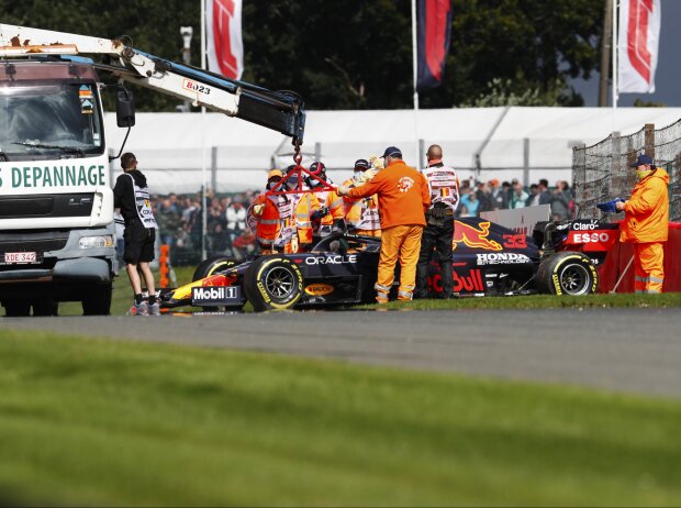 Titel-Bild zur News: Max Verstappens Unfall im Freitagstraining zum Grand Prix von Belgien in Spa-Francrochamps 2021