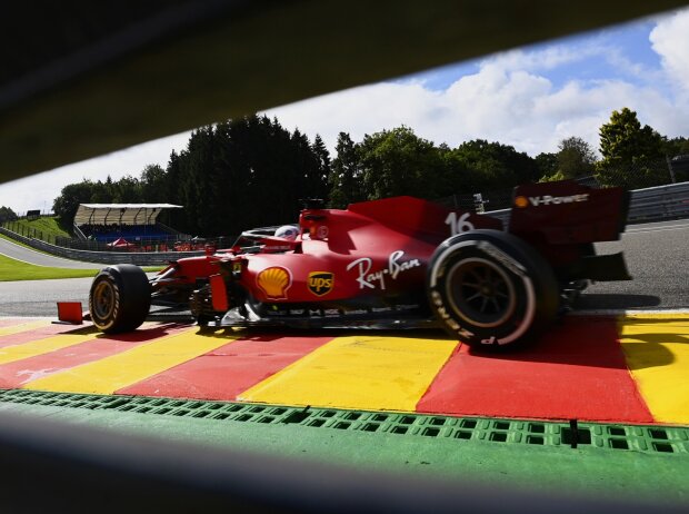 Titel-Bild zur News: Charles Leclerc im Ferrari SF21 beim Freien Training zum Grand Prix von Belgien der Formel 1 2021 in Spa-Francorchamps