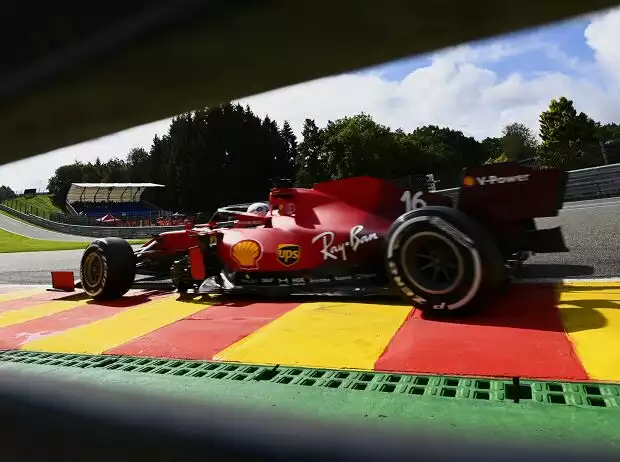 Charles Leclerc im Ferrari SF21 beim Freien Training zum Grand Prix von Belgien der Formel 1 2021 in Spa-Francorchamps Titel-Bild zur News: Charles Leclerc im Ferrari SF21 beim Freien Training zum Grand Prix von Belgien der Formel 1 2021 in Spa-Francorchamps