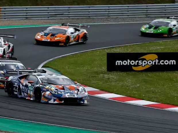 Hugo Sasse im Lamborghini Huracan GT3 bei einem Rennen des ADAC GT Masters 2021 Titel-Bild zur News: Hugo Sasse im Lamborghini Huracan GT3 bei einem Rennen des ADAC GT Masters 2021