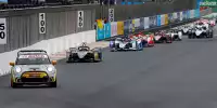 Das Safety-Car führt das Feld der Formel E beim ersten Rennen in Valencia 2021 an