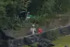 Bild zum Inhalt: Dramatischer GT3-Unfall in Brands Hatch: McLaren fliegt in den Wald!