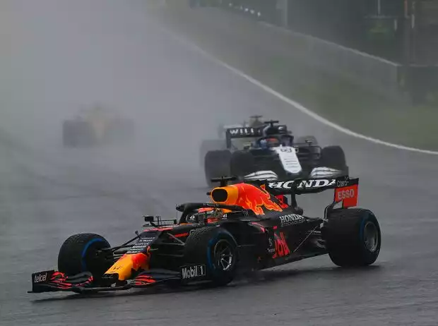 Titel-Bild zur News: Max Verstappen, George Russell