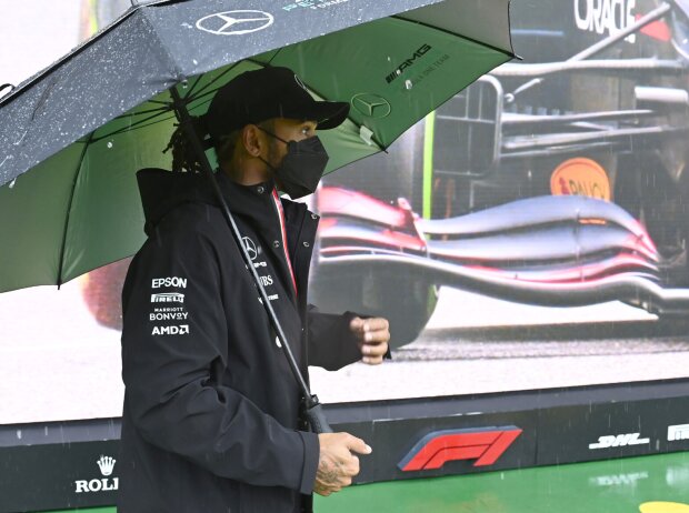 Lewis Hamilton (Mercedes) im Regen von Spa-Francorchamps