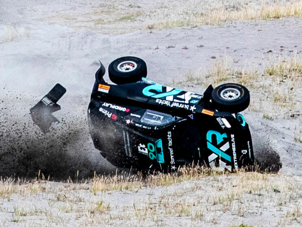 Molly Taylor überschlägt sich beim Arktis-X-Prix 2021 auf Grönland