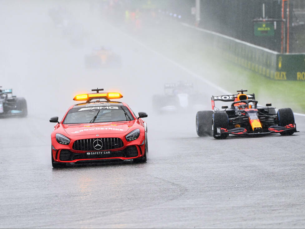 Max Verstappen, George Russell, Lewis Hamilton