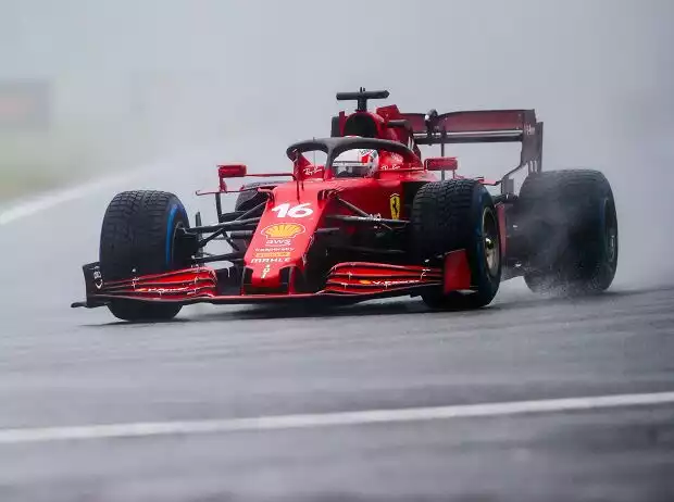 Charles Leclerc im Regen beim Grand Prix von Belgien in Spa-Francorchamps 2021 Titel-Bild zur News: Charles Leclerc im Regen beim Grand Prix von Belgien in Spa-Francorchamps 2021