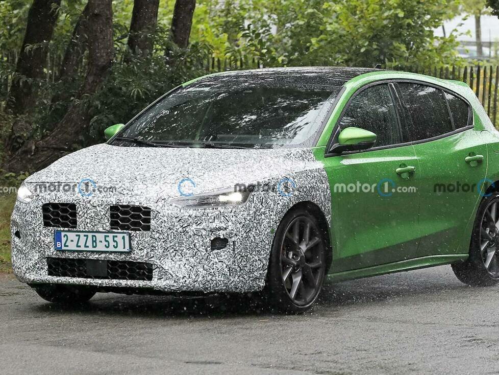 2022 Ford Focus ST spy photo