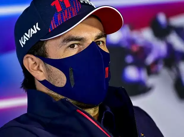 Formel-1-Fahrer Sergio Perez von Red Bull in der Pressekonferenz vor dem Grand Prix der Niederlande 2021 in Zandvoort Titel-Bild zur News: Formel-1-Fahrer Sergio Perez von Red Bull in der Pressekonferenz vor dem Grand Prix der Niederlande 2021 in Zandvoort