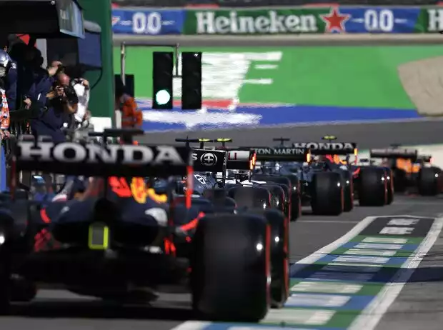 Titel-Bild zur News: Lewis Hamilton, Max Verstappen