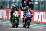 Jonathan Rea gratuliert Toprak Razgatlioglu 