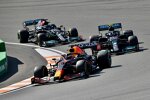 Max Verstappen (Red Bull), Valtteri Bottas (Mercedes) und Lewis Hamilton (Mercedes) 