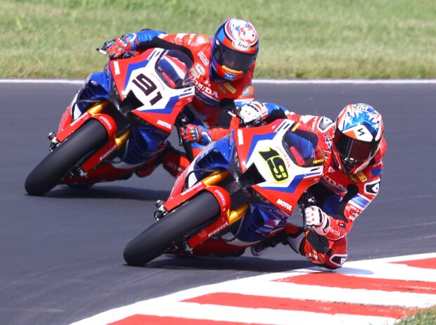 Alvaro Bautista, Leon Haslam