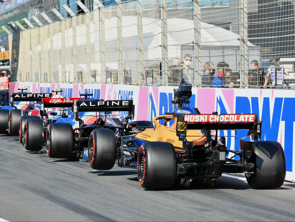 Esteban Ocon, Antonio Giovinazzi, Fernando Alonso, Daniel Ricciardo