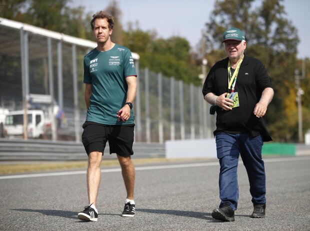 Sebastian Vettel beim Trackwalk in Monza vor dem Grand Prix von Italian der Formel 1 2021 mit Vater Norbert Vettel