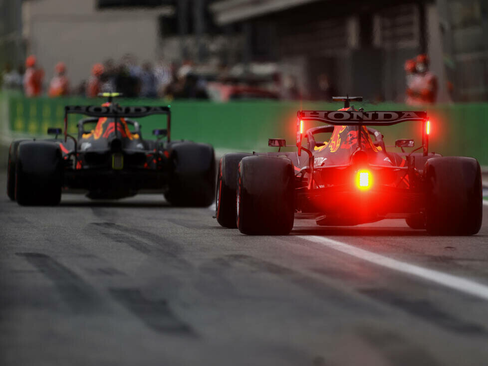 Sergio Perez, Max Verstappen