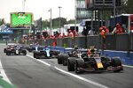 Sergio Perez (Red Bull), Valtteri Bottas (Mercedes) und Fernando Alonso (Alpine) 