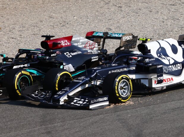 Lewis Hamilton, Pierre Gasly Lewis Hamilton, Pierre Gasly