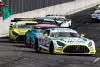 Bild zum Inhalt: ADAC GT Masters Lausitzring 2021: Mercedes-AMG-Sieg, Corvette fackelt ab