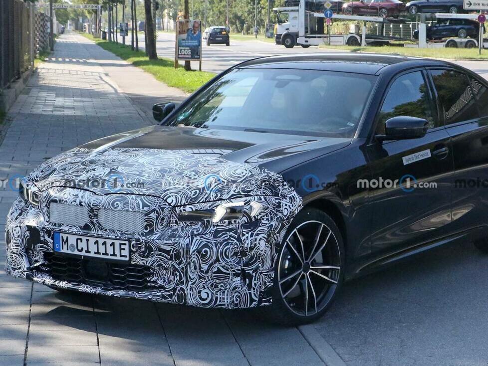 Das Curved Display im BMW iX (2021)
