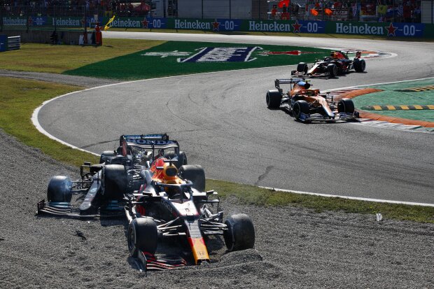 Lando Norris Sergio Perez Max Verstappen Lewis Hamilton McLaren McLaren F1Red Bull Red Bull F1Mercedes Mercedes F1 ~Lando Norris (McLaren), Sergio Perez (Red Bull), Max Verstappen (Red Bull) und Lewis Hamilton (Mercedes) ~ Lando Norris Sergio Perez Max Verstappen Lewis Hamilton McLaren McLaren F1Red Bull Red Bull F1Mercedes Mercedes F1 ~Lando Norris (McLaren), Sergio Perez (Red Bull), Max Verstappen (Red Bull) und Lewis Hamilton (Mercedes) ~
