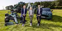 Otmar Szafnauer und Lawrence Stroll beim Spatenstich für die neue Formel-1-Fabrik des Aston-Martin-Teams in Silverstone