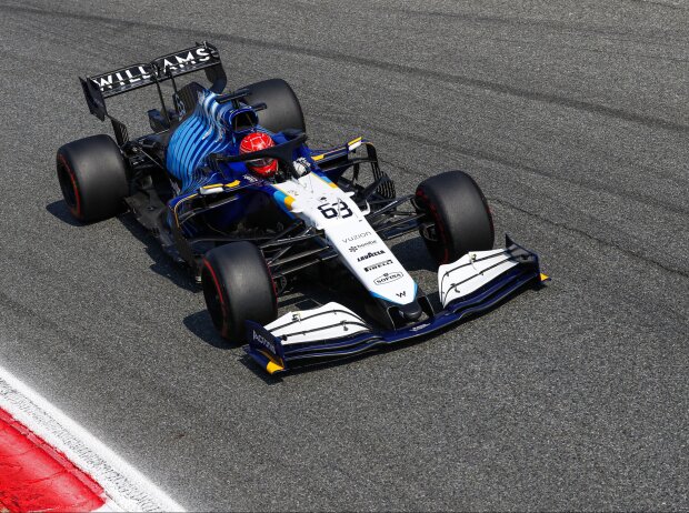 George Russell (Williams) fährt beim Grand Prix von Italien in Monza 2021 durch die Michele-Alboreto-Kurve (ehemals Parabolica) George Russell (Williams) fährt beim Grand Prix von Italien in Monza 2021 durch die Michele-Alboreto-Kurve (ehemals Parabolica)