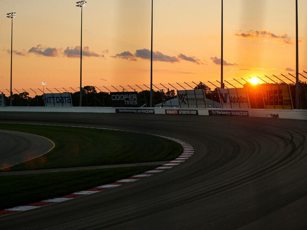 Sonnenuntergang im Gateway Motorsports Park in St. Louis