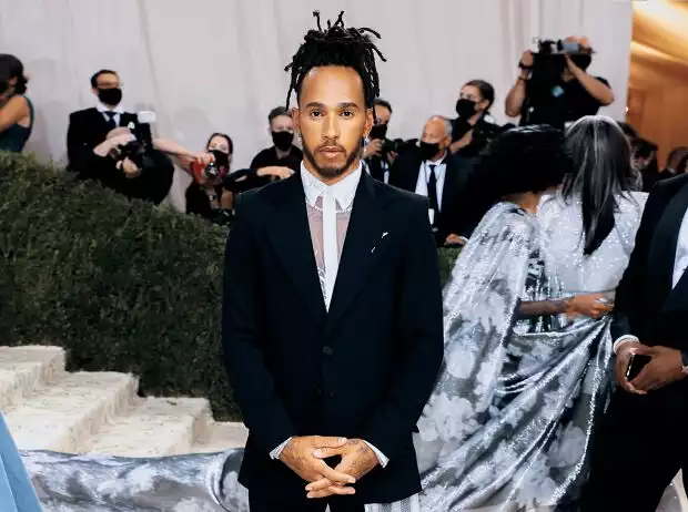 Lewis Hamilton (Mercedes) bei der Met-Gala 2021 in New York, einer karitativen Veranstaltung für das Metropolitan Museum of Arts Titel-Bild zur News: Lewis Hamilton (Mercedes) bei der Met-Gala 2021 in New York, einer karitativen Veranstaltung für das Metropolitan Museum of Arts