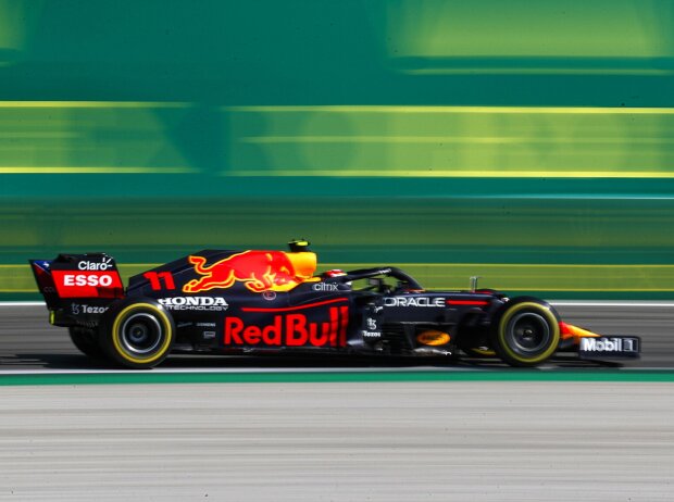 Sergio Perez (Red Bull RB16B) beim Formel-1-Rennen von Italien in Monza 2021