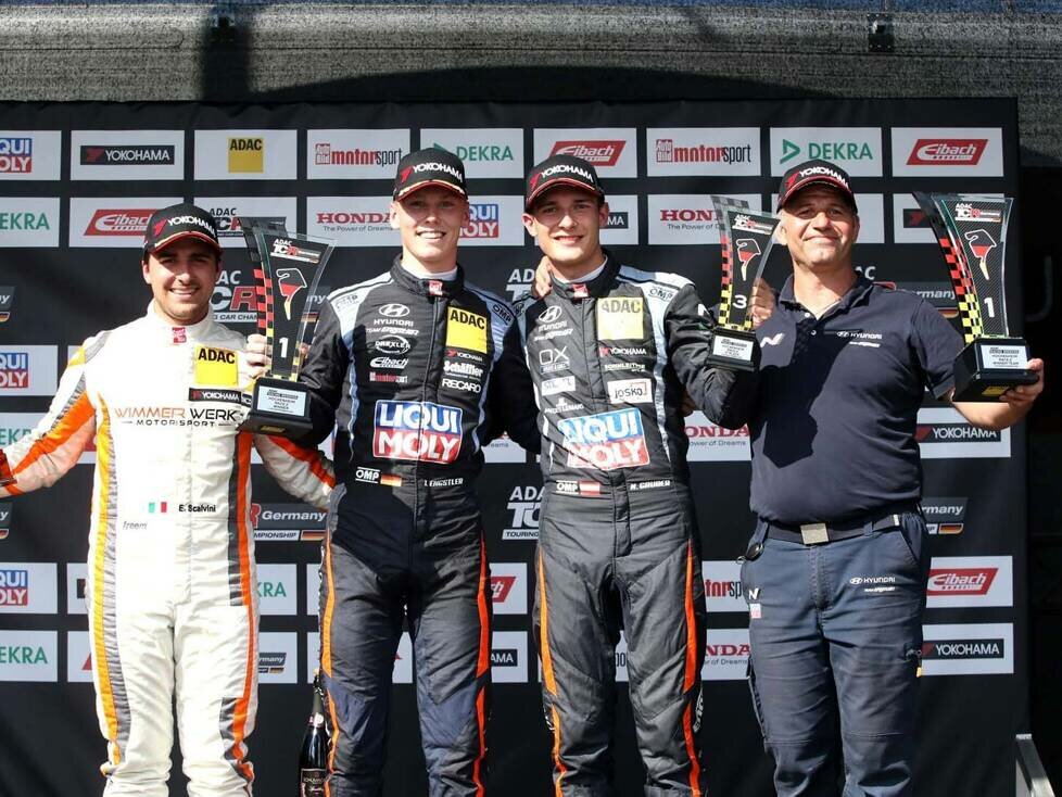 Luca Engstler und Nico Gruber auf dem Podium in Hockenheim