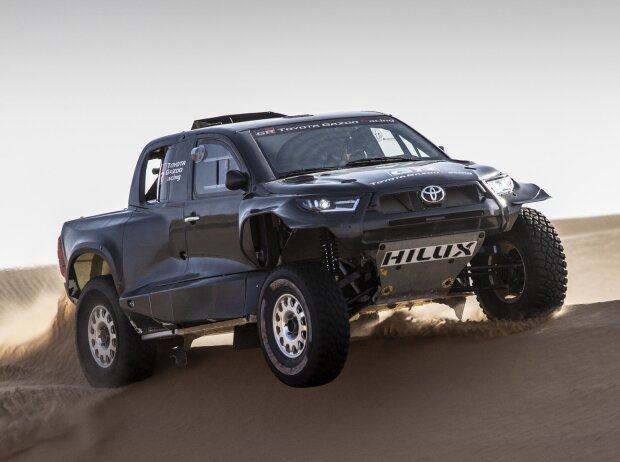 Der Toyota Hilux bekommt einen neuen V6-Motor Der Toyota Hilux bekommt einen neuen V6-Motor