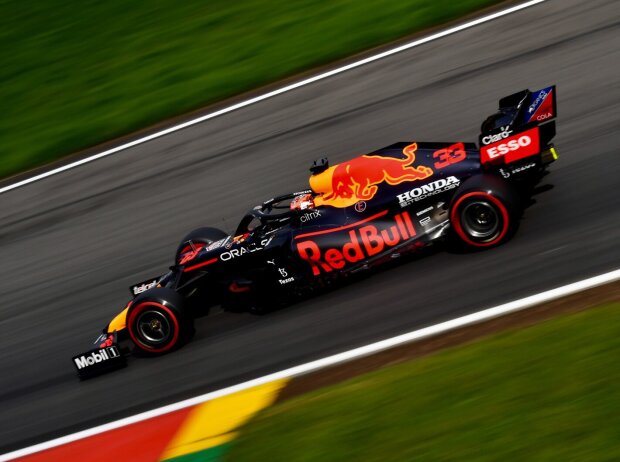 Titel-Bild zur News: Max Verstappen (Red Bull RB16B) im Freien Training zum Formel-1-Rennen von Belgien in Spa-Francorchamps 2021