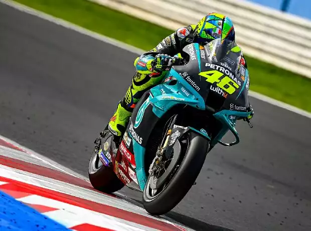 Valentino Rossi (Petronas-Yamaha) beim MotoGP-Test in Misano Titel-Bild zur News: Valentino Rossi (Petronas-Yamaha) beim MotoGP-Test in Misano