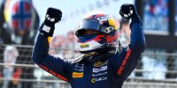 Dennis Hauger jubelt über seinen Sieg beim Rennen der Formel 3 in Zandvoort 2021