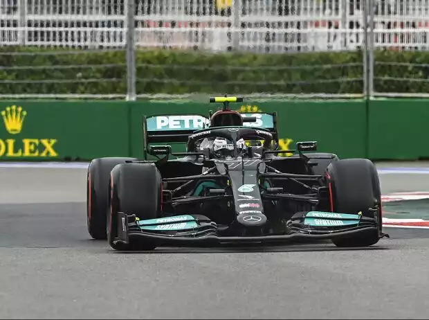 Valtteri Bottas (Mercedes W12) im Qualifying zum Formel-1-Rennen von Russland in Sotschi 2021 Titel-Bild zur News: Valtteri Bottas (Mercedes W12) im Qualifying zum Formel-1-Rennen von Russland in Sotschi 2021