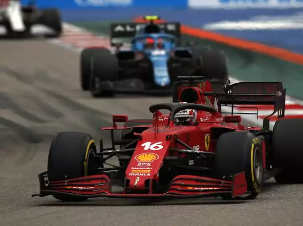 Charles Leclerc, Esteban Ocon Titel-Bild zur News: Charles Leclerc, Esteban Ocon