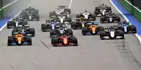 Formel-1-Start in Sotschi 2021: Vorne Lando Norris im McLaren und Carlos Sainz im Ferrari