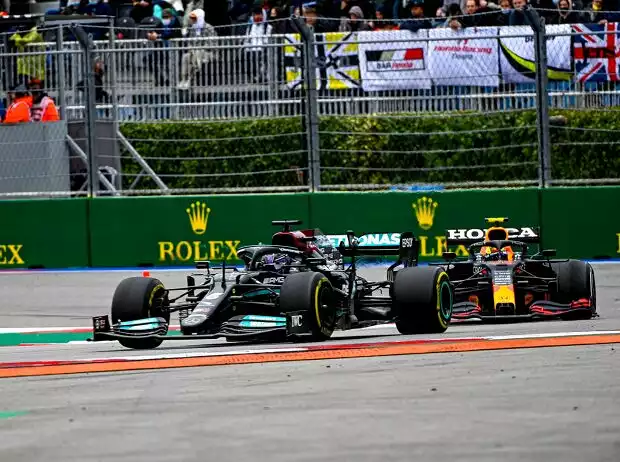 Lewis Hamilton, Sergio Perez Titel-Bild zur News: Lewis Hamilton, Sergio Perez
