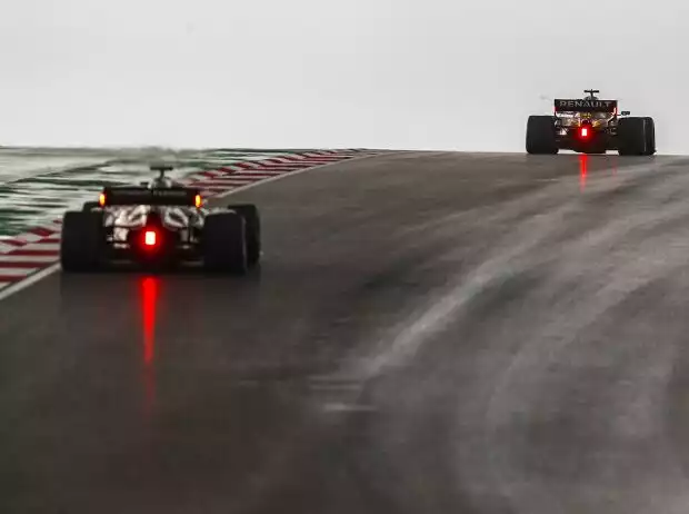 Formel-1-Autos im Nassen beim Türkei-Grand-Prix 2020 in Istanbul Titel-Bild zur News: Formel-1-Autos im Nassen beim Türkei-Grand-Prix 2020 in Istanbul
