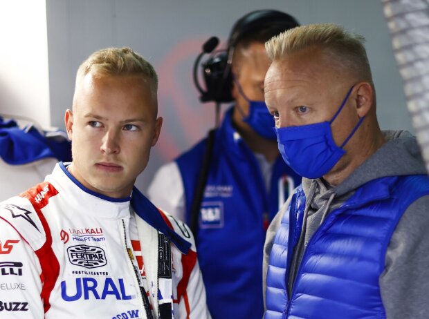 Titel-Bild zur News: Nikita Masepin und Vater Dmitri bei der Formel 1