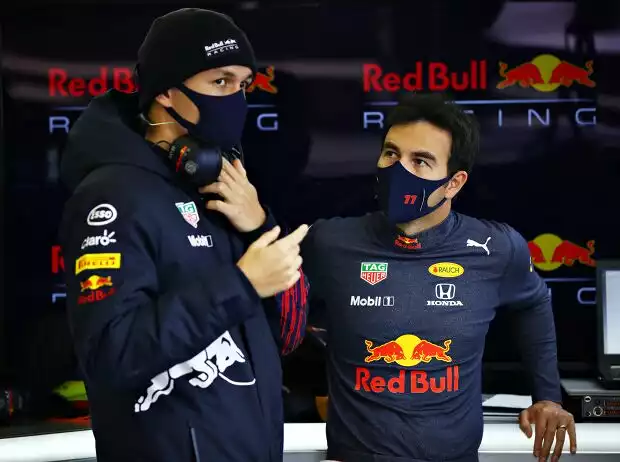 Sergio Perez, Alexander Albon, Mark Thompson Titel-Bild zur News: Sergio Perez, Alexander Albon, Mark Thompson